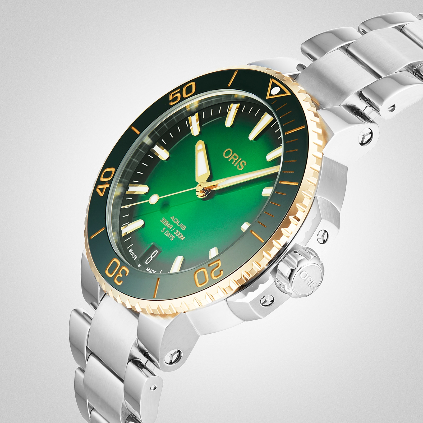 Aquis Date Calibre 400 41.5mm Green Dial Mens Watch