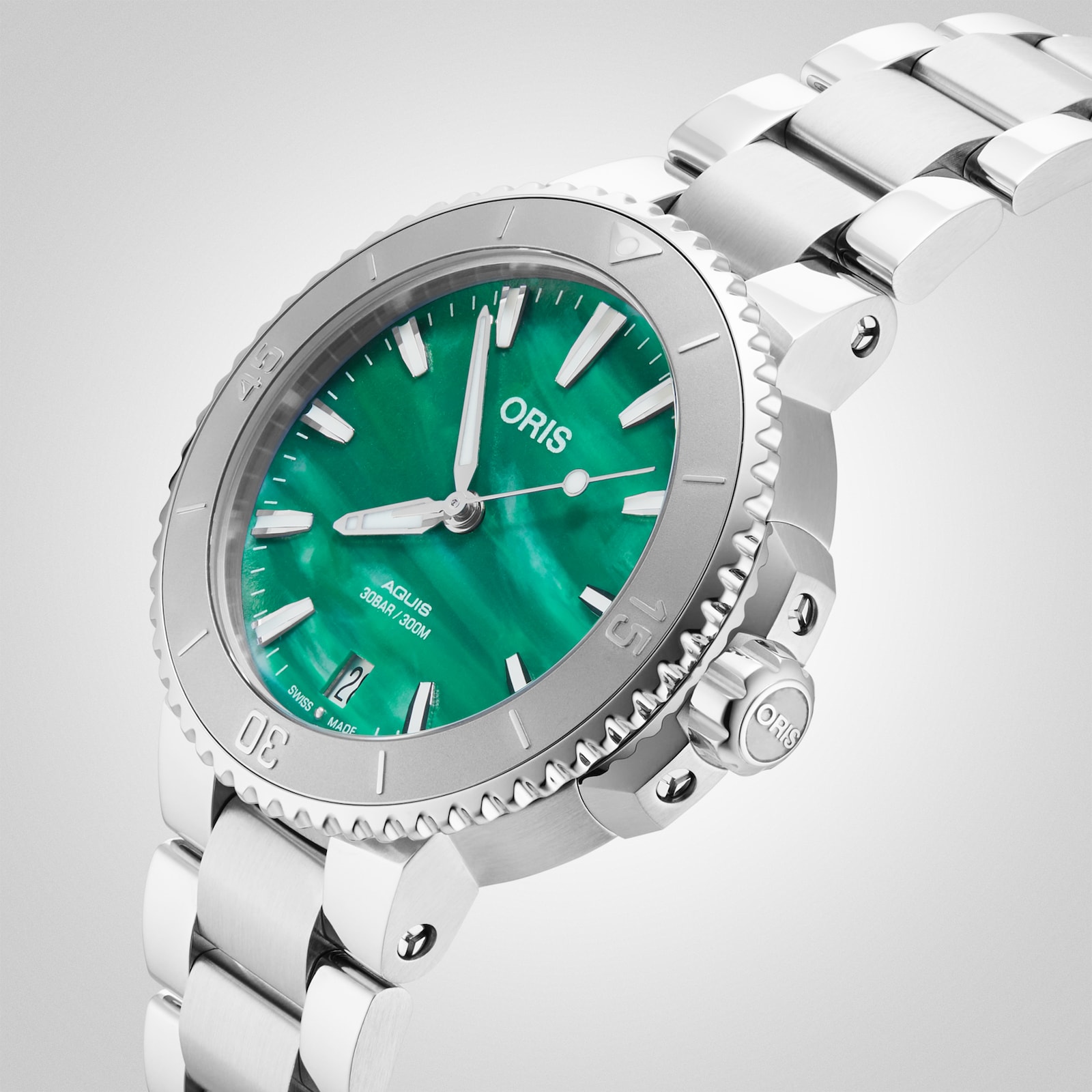 Oris Bracenet Aquis Date 36.5mm