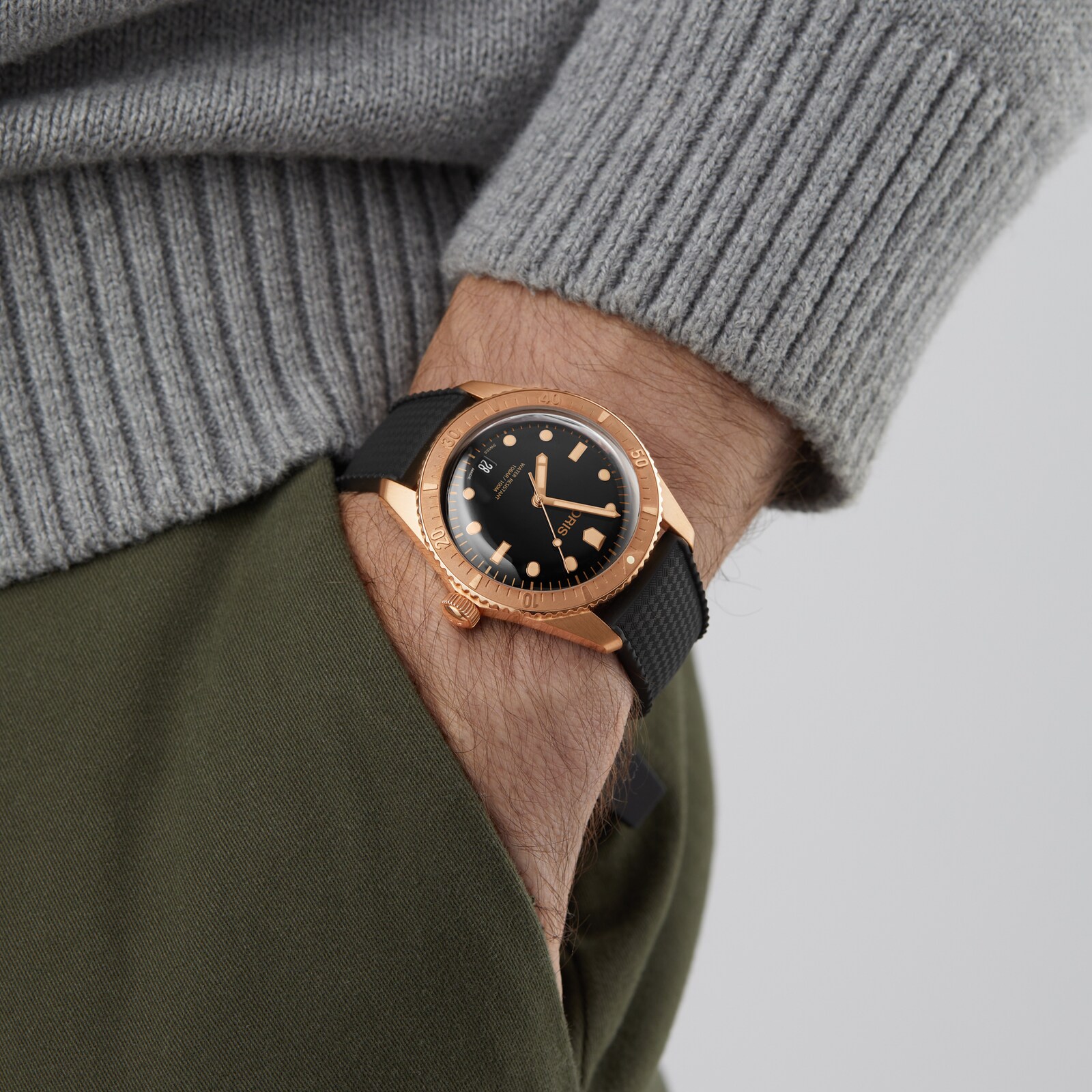 Oris Divers Sixty Five Date Cotton Candy Sepia 38mm Mens Watch Rubber