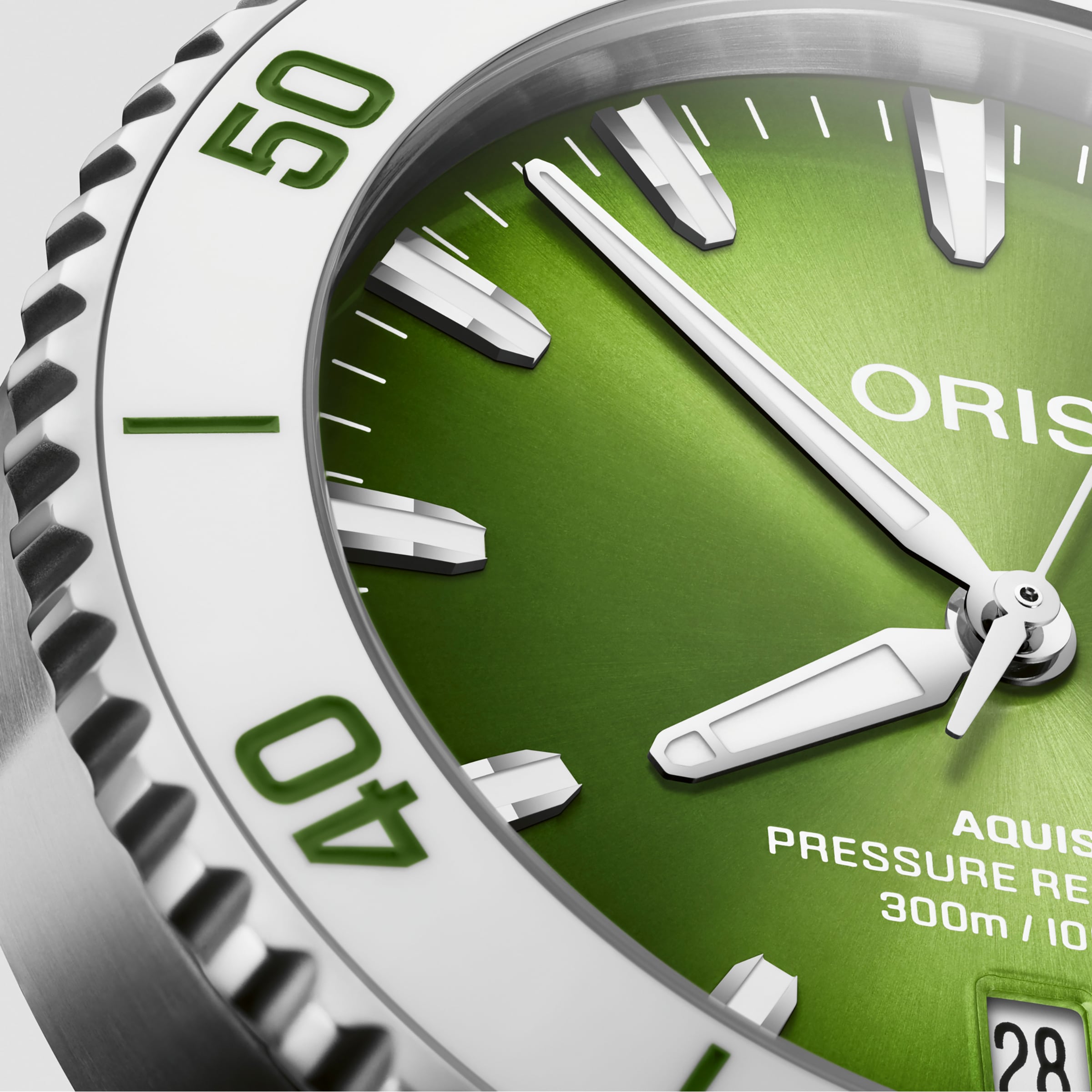 Oris Aquis Date Taste Of Summer 41.5mm Unisex Watch Green 01 733 7787 4137 07 8 Betteridge