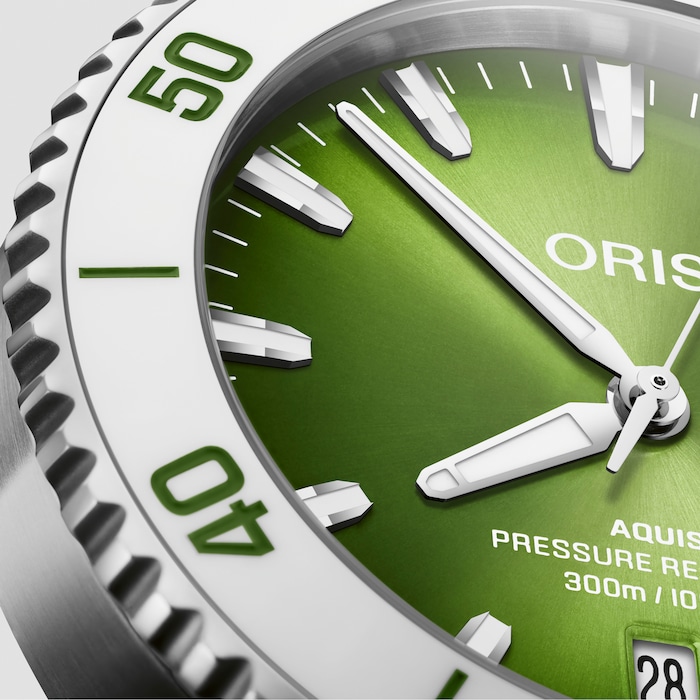 Oris Aquis Date Taste Of Summer 41.5mm Unisex Watch Green