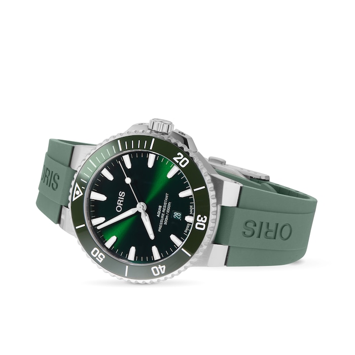 Oris Aquis Date 43.5mm Green Strap