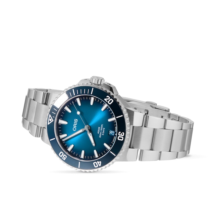 Oris Aquis Calibre 400 43.5mm Blue Dial