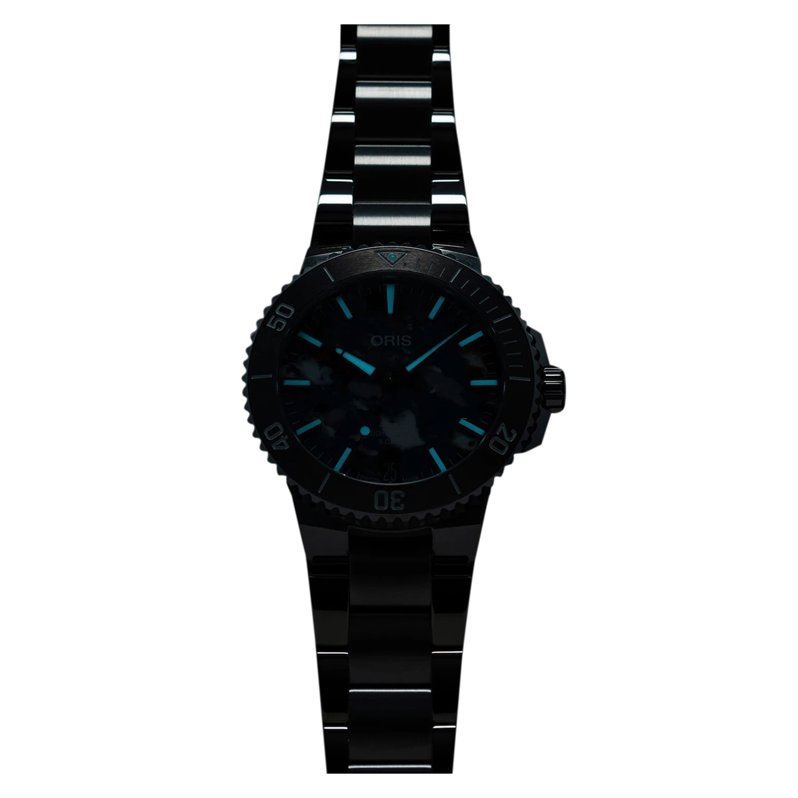 Oris Aquis Date Upcycle 43.5mm Mens Watch