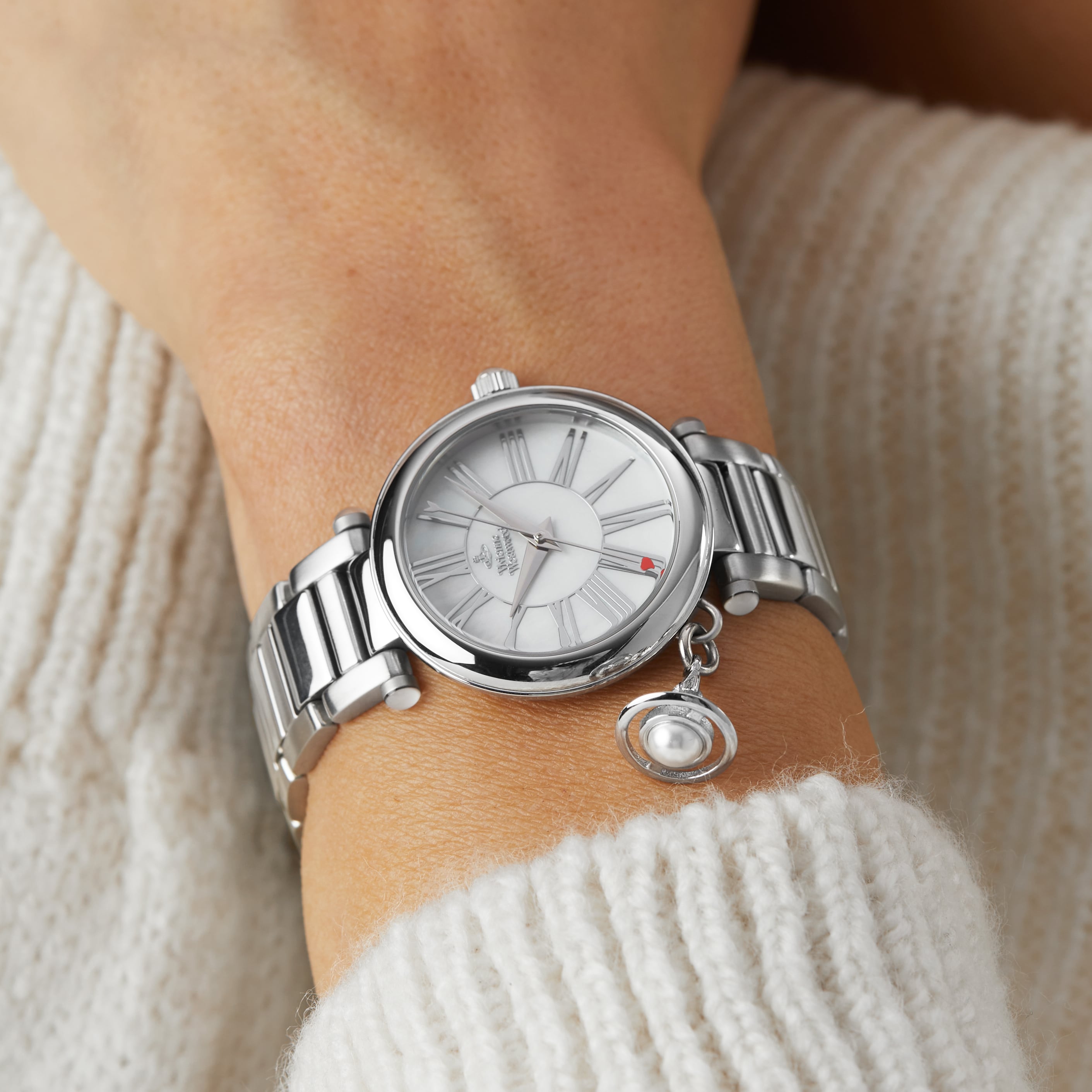 Vivienne westwood mother hot sale of pearl watch