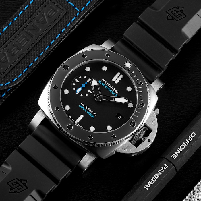 Panerai Submersible 42mm Mens Watch PAM00683 | Watches Of Switzerland UK