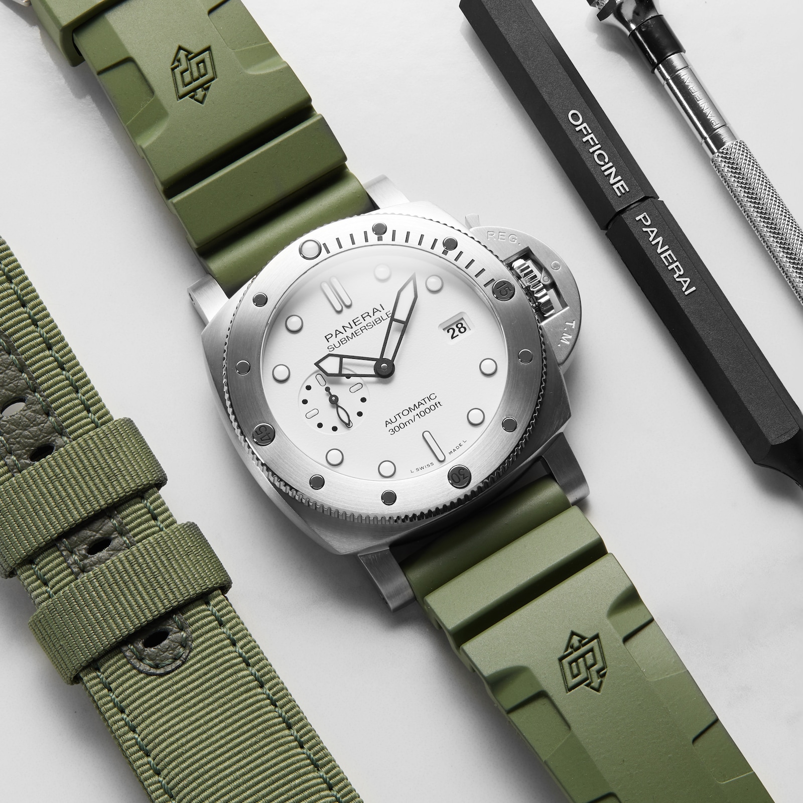 Panerai Submersible QuarantaQuattro Bianco