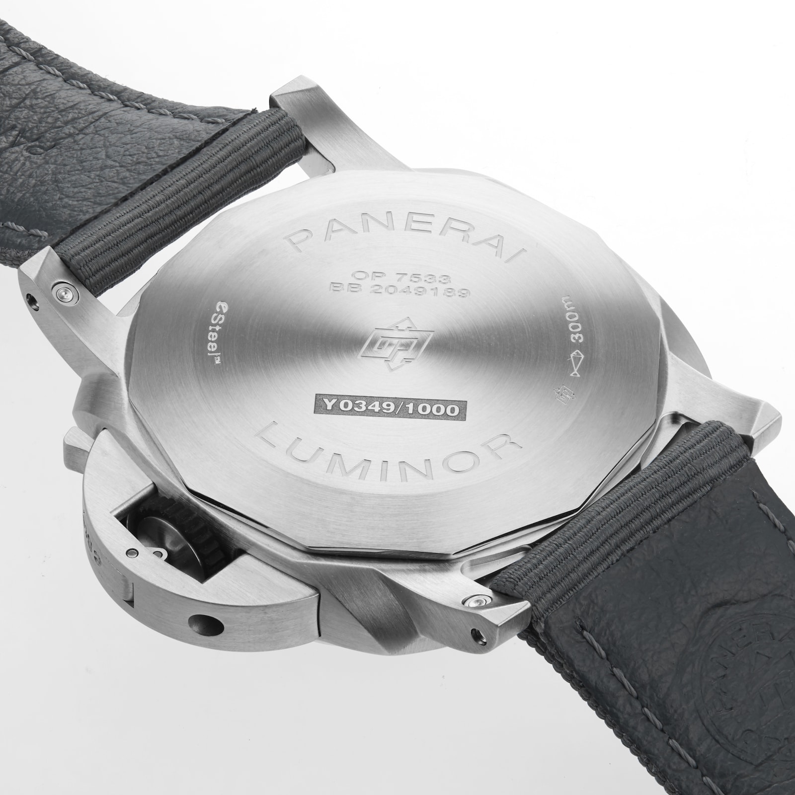 Panerai Luminor Marina ESteel™ Grigio Roccia