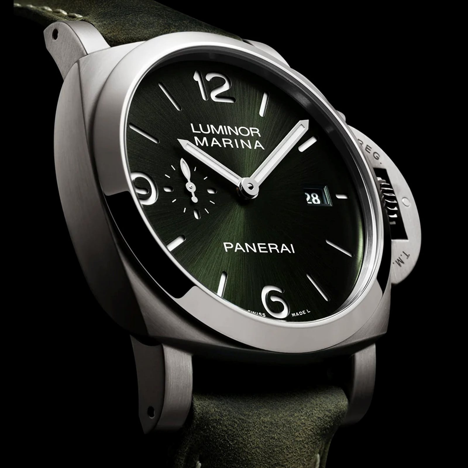 Panerai Luminor Marina Titanio 44mm Mens Watch Green Panerai Luminor Marina Titanio 44mm Mens Watch Green