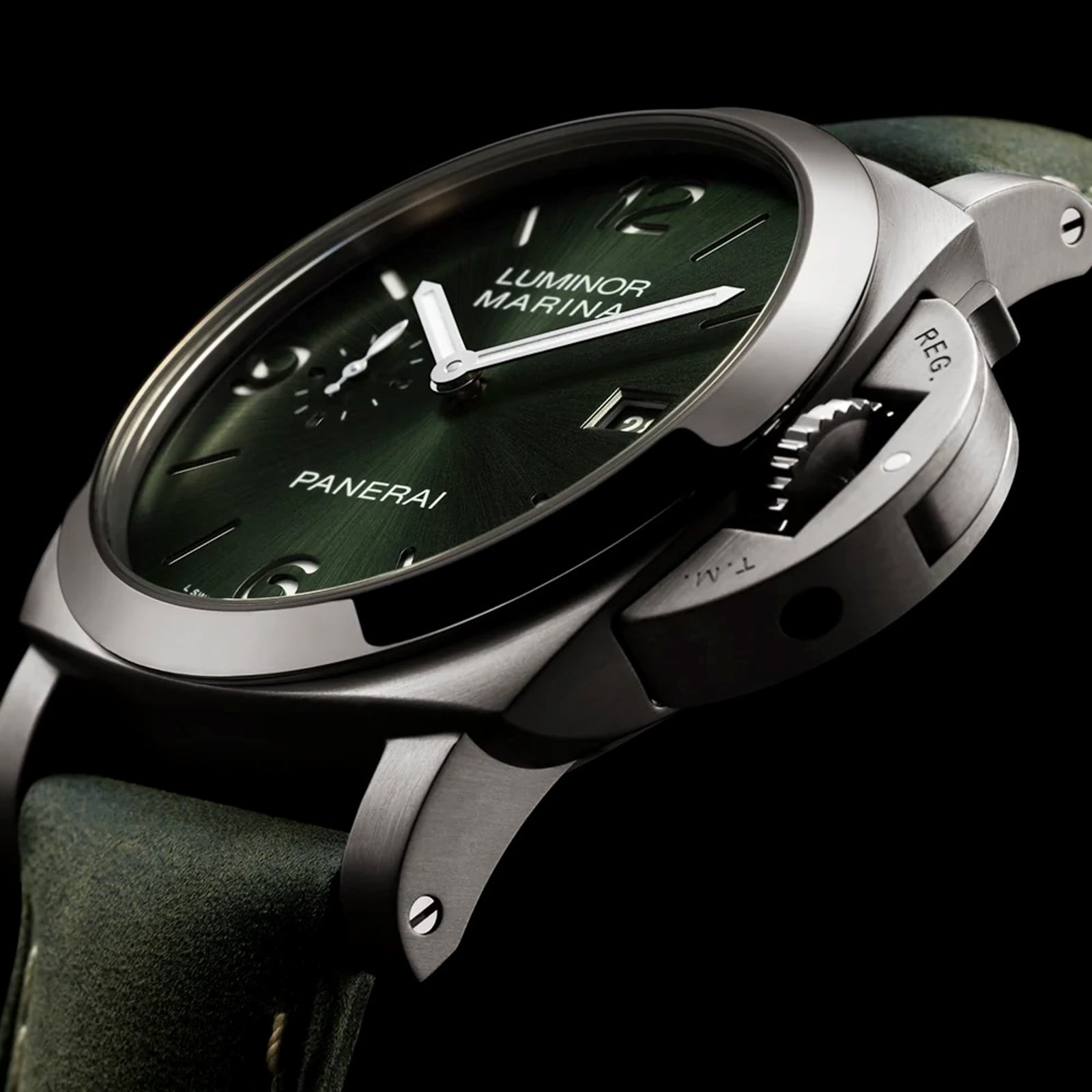 Panerai Luminor Marina Titanio 44mm Mens Watch Green Panerai Luminor Marina Titanio 44mm Mens Watch Green