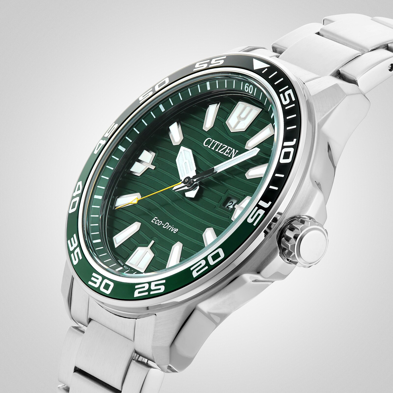 Citizen Eco-Drive WR100 43mm Mens Watch