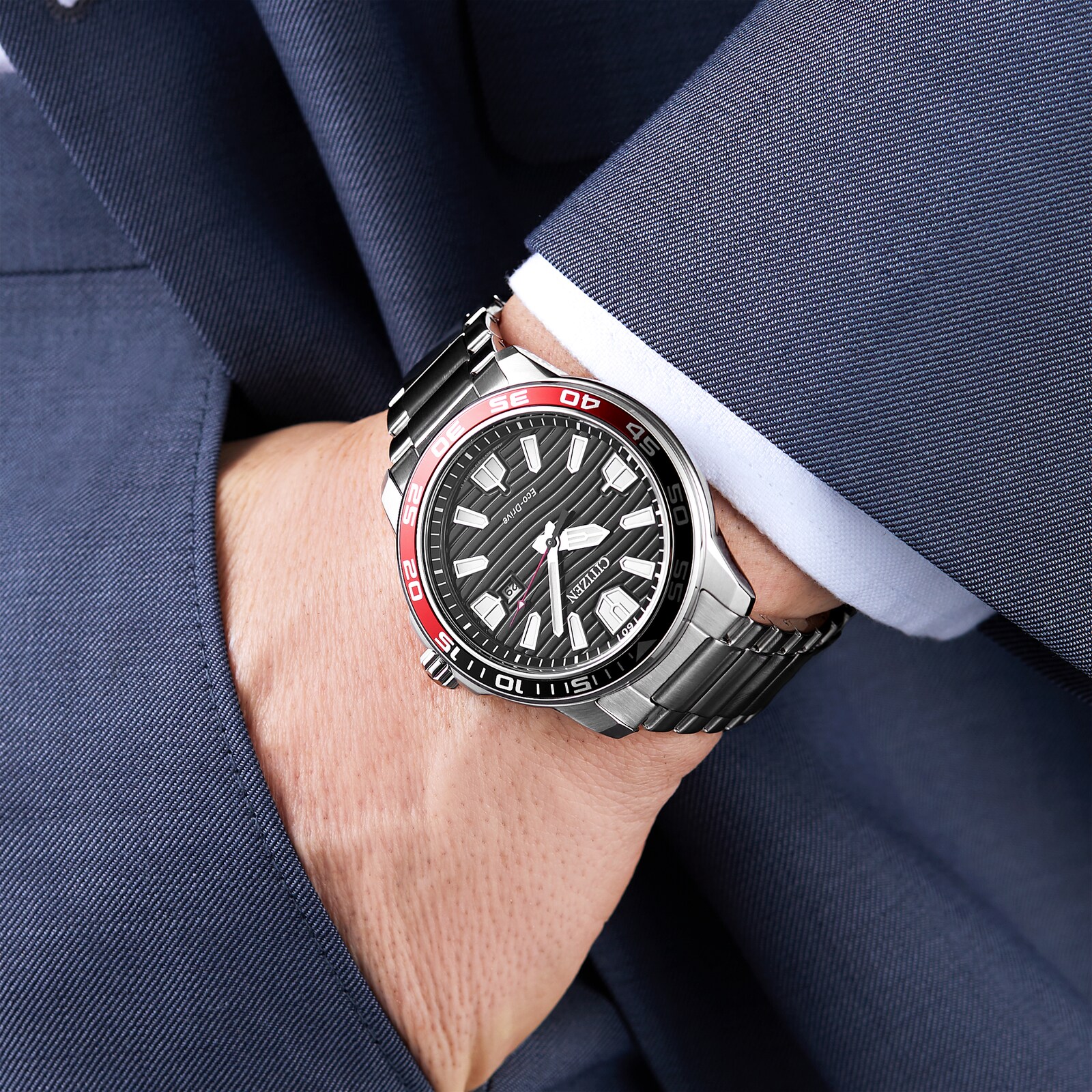 Citizen Eco-Drive WR100 43mm Mens Watch