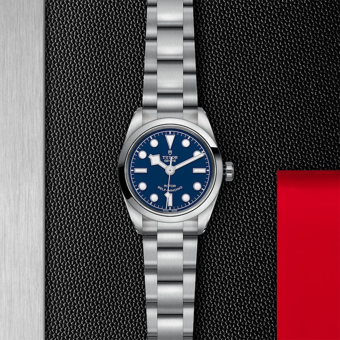 Tudor Black Bay 32