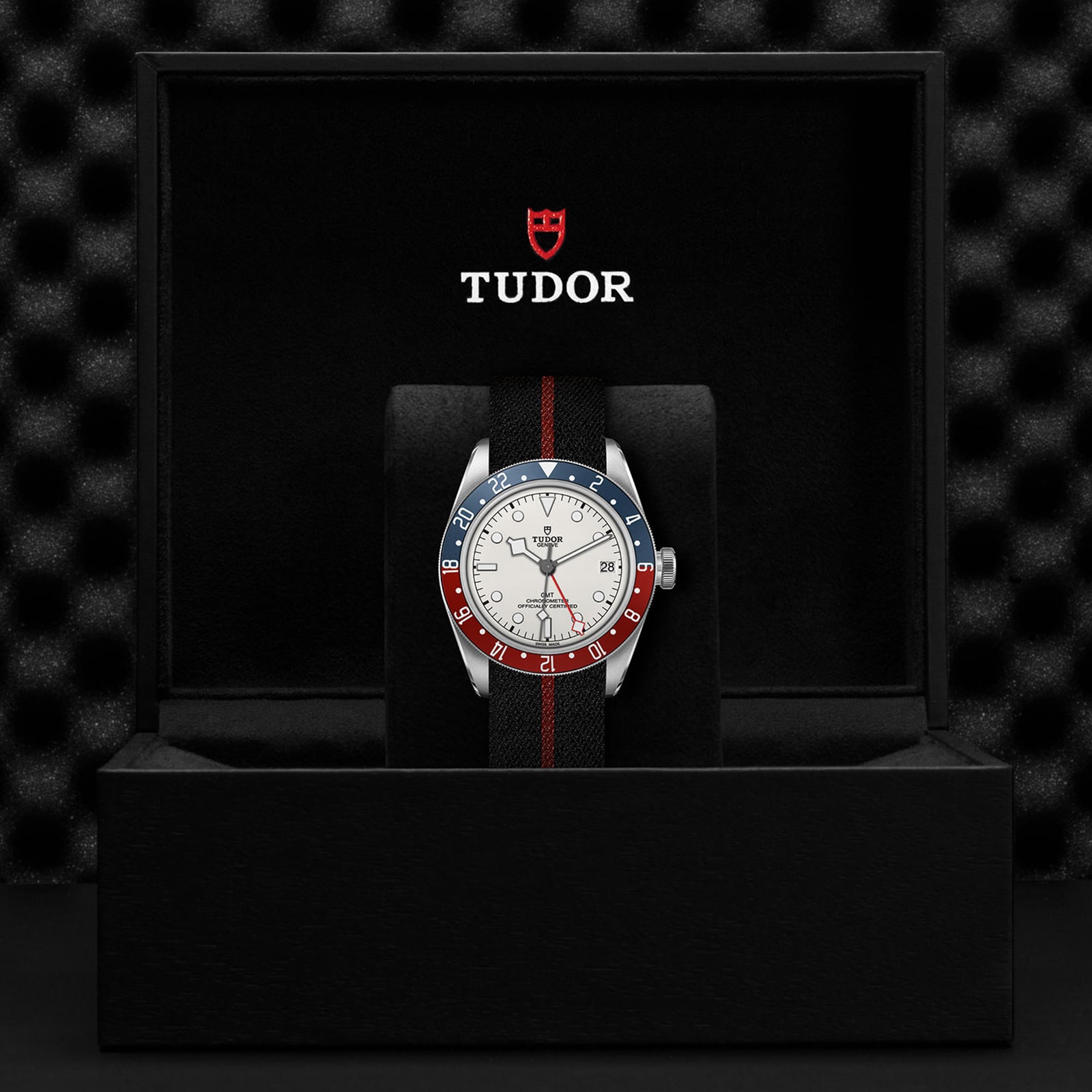 Tudor Black Bay GMT Manufacture Calibre MT5652 (COSC) 41mm Steel Case Fabric Strap
