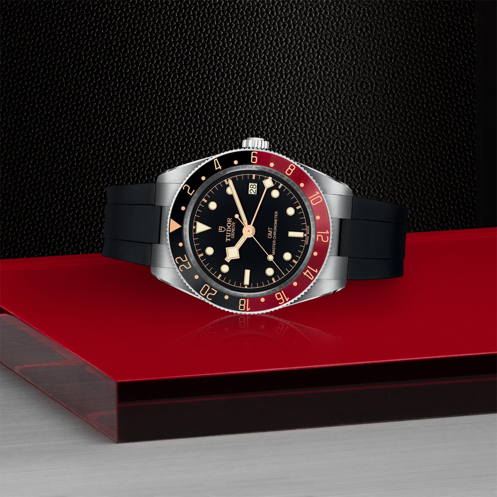 Tudor Black Bay 58 GMT 39mm steel case rubber strap