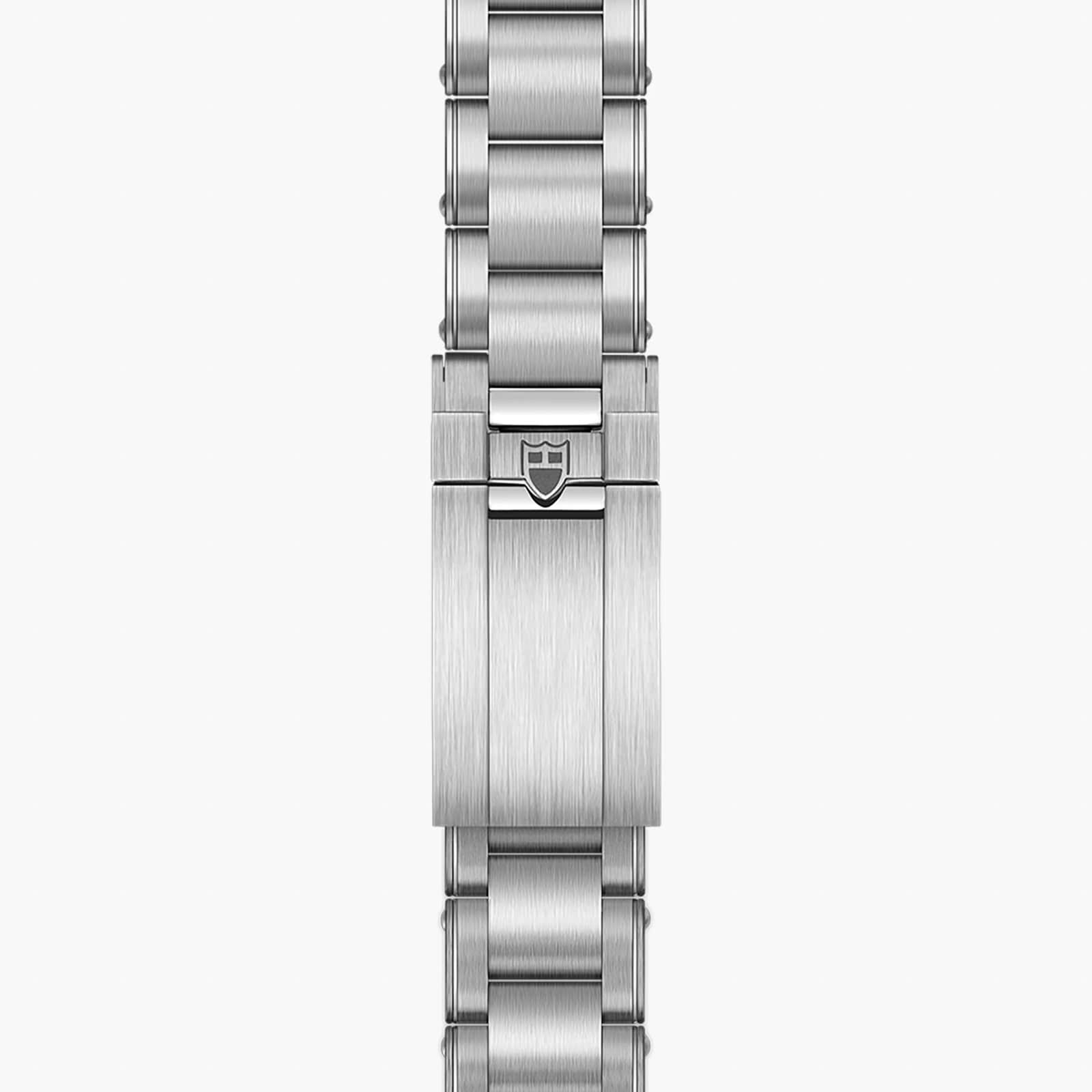 Tudor Black Bay Pro 39mm Steel Case Opaline Dial Tudor Black Bay Pro 39mm Steel Case Opaline Dial