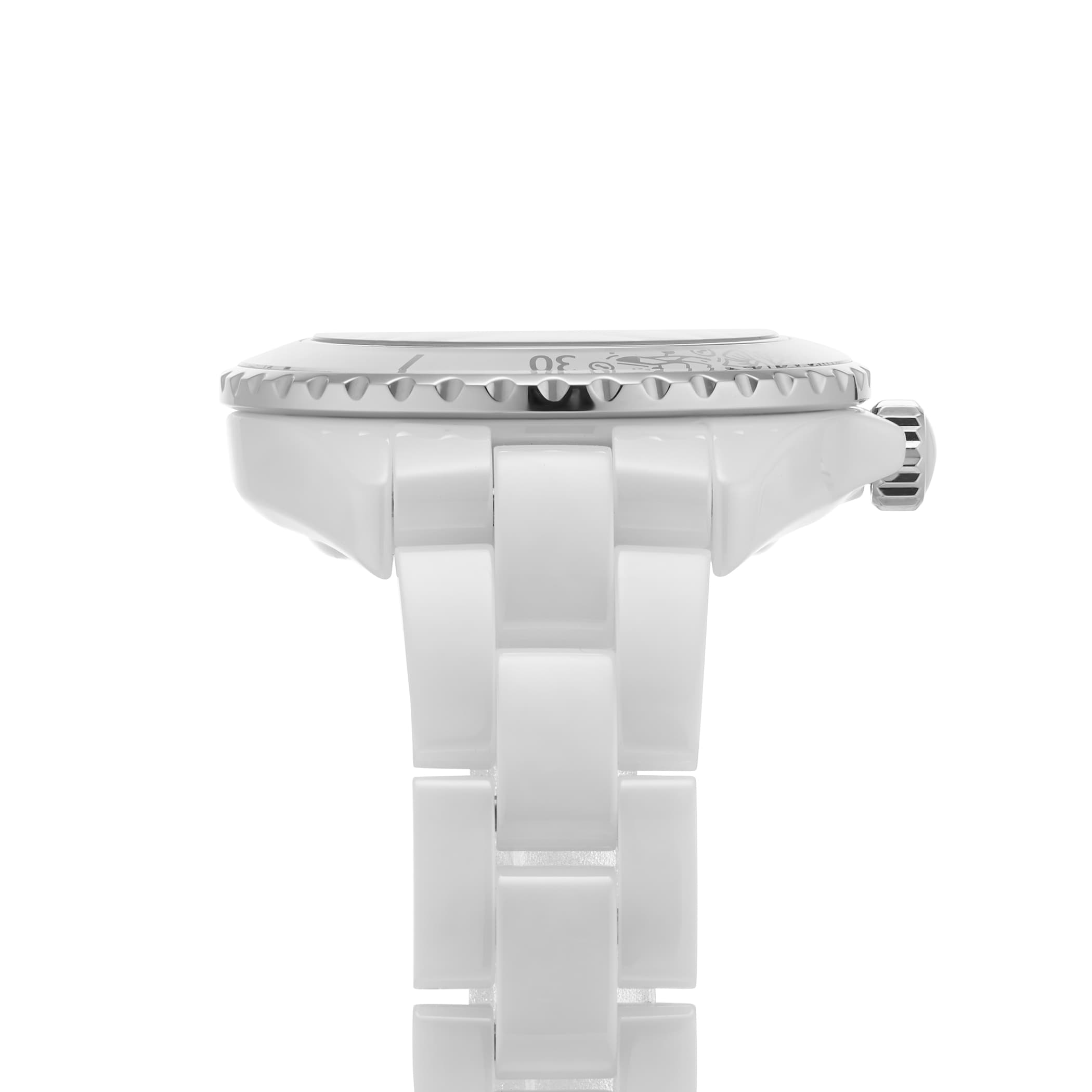 CHANEL J12 White 33mm CHANEL J12 White 33mm