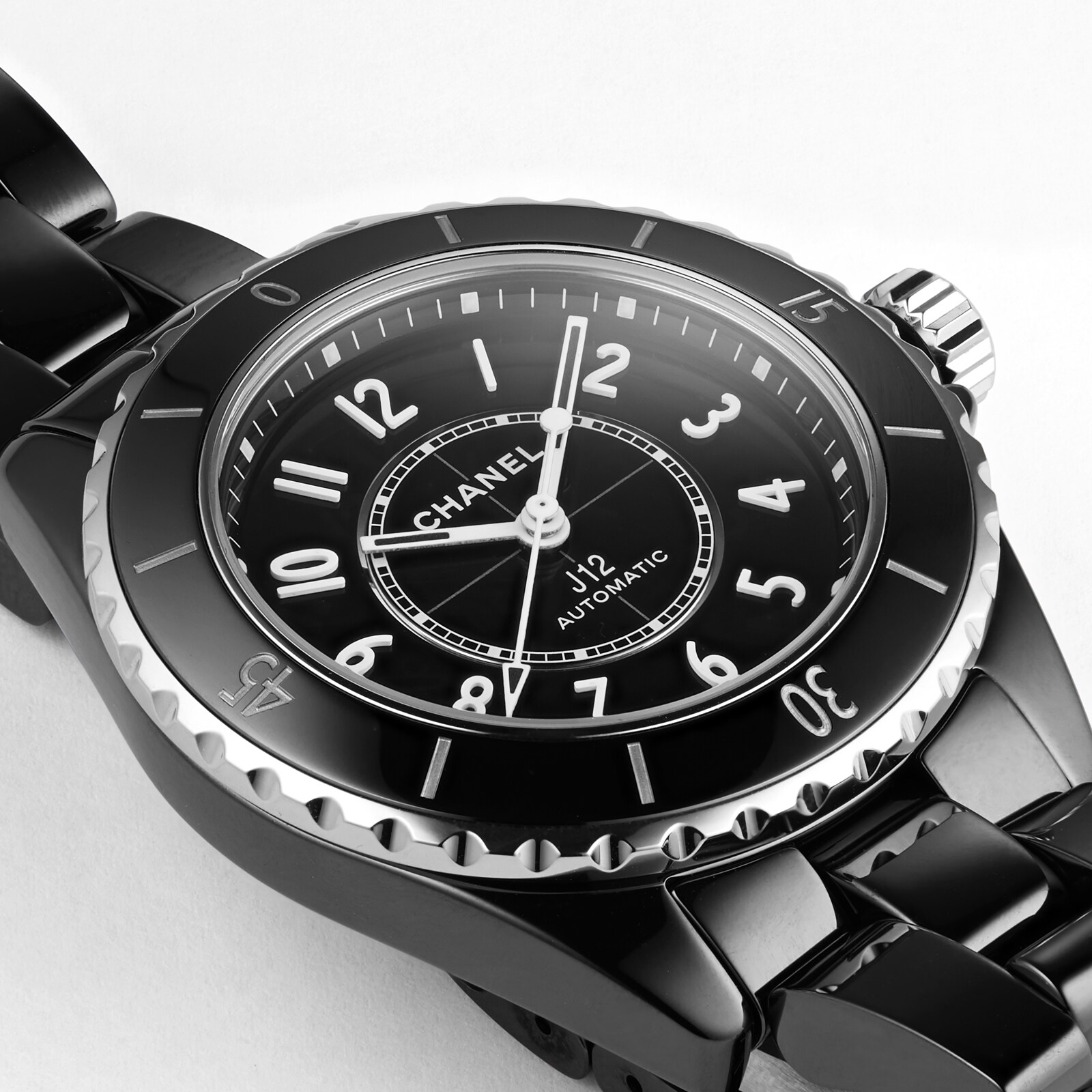 CHANEL J12 WATCH CALIBRE 12.1, 33 MM