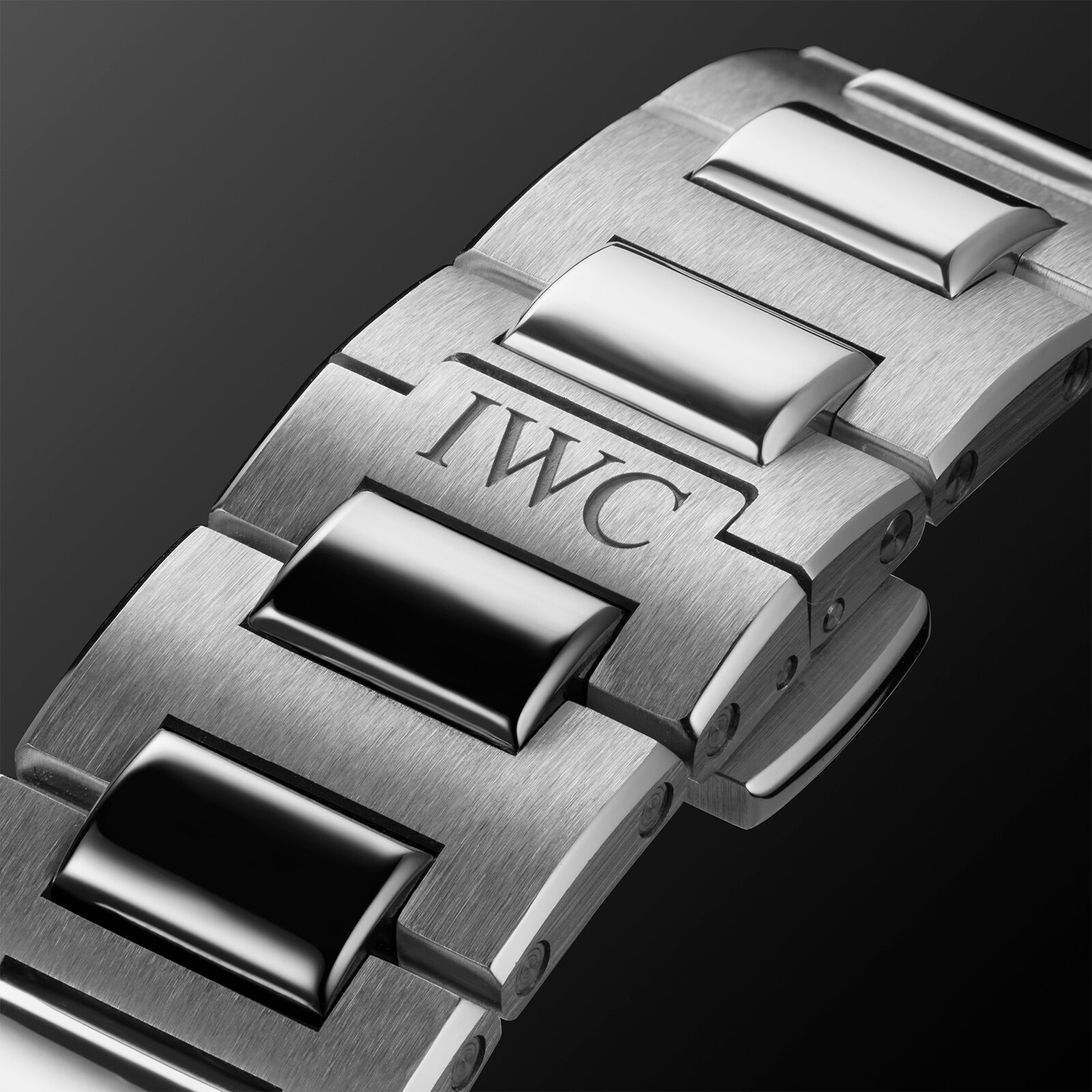 IWC Ingenieur Automatic 40mm Mens Watch Green