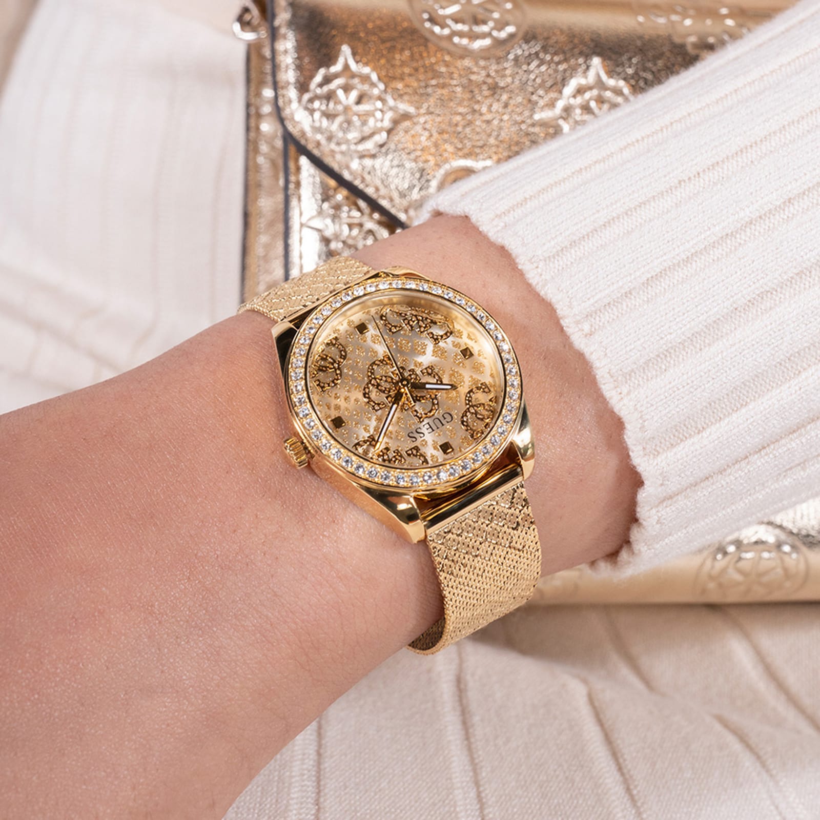 Guess Boa 32mm Ladies Watch Gold Guess Boa 32mm Ladies Watch Gold
