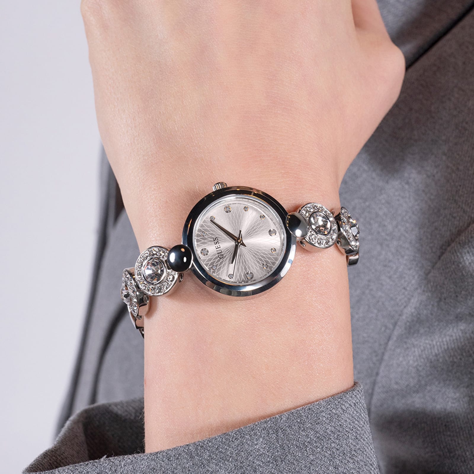 Guess Stardom 26mm Ladies Watch Silver Guess Stardom 26mm Ladies Watch Silver