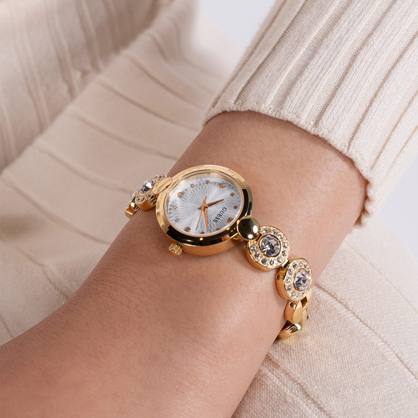 Guess Stardom 26mm Ladies Watch Silver Guess Stardom 26mm Ladies Watch Silver