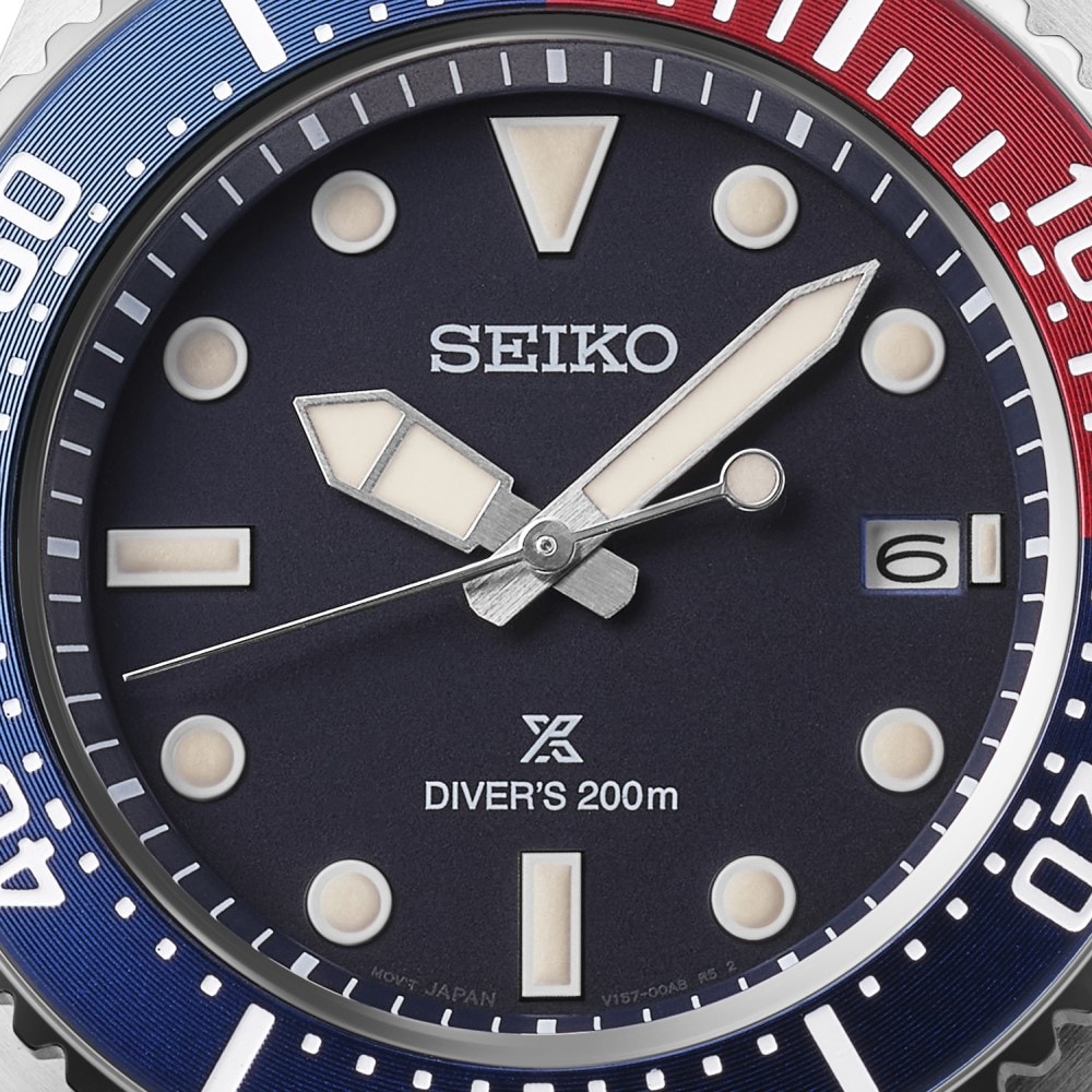 Seiko Prospex Solar Diver's 41mm Mens Bracelet Watch Blue Dial