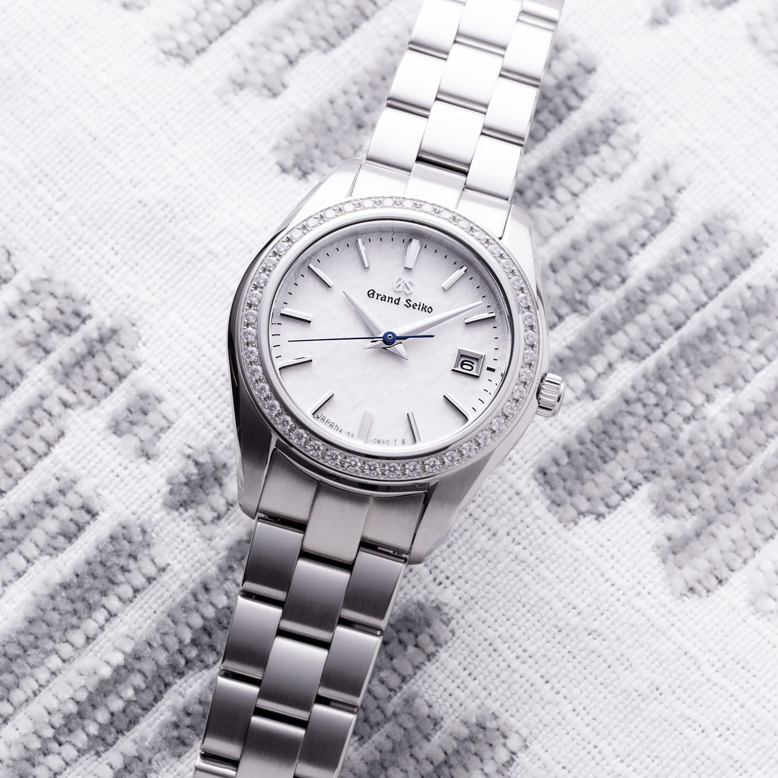 Grand Seiko Heritage 29mm Ladies Watch White