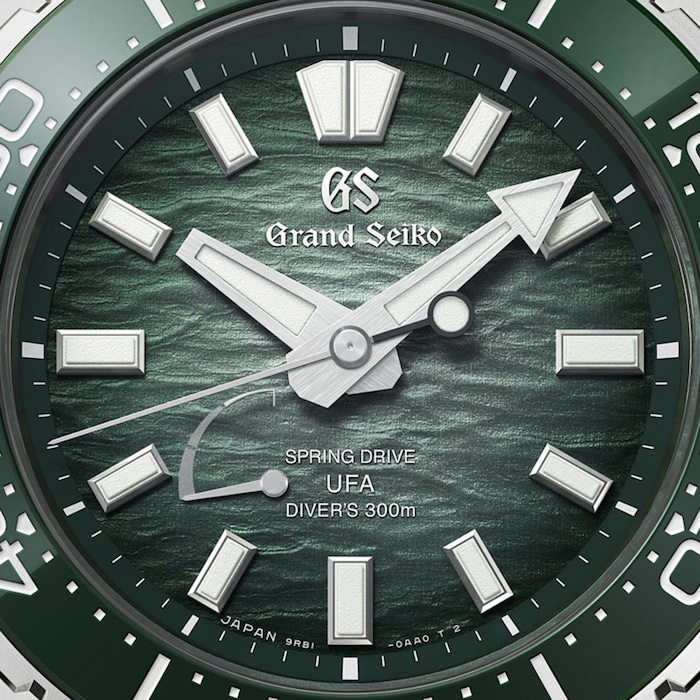 Grand Seiko Evolution 9 Spring Drive U.F.A Ushio 300 Diver 40.8mm Mens Watch Green