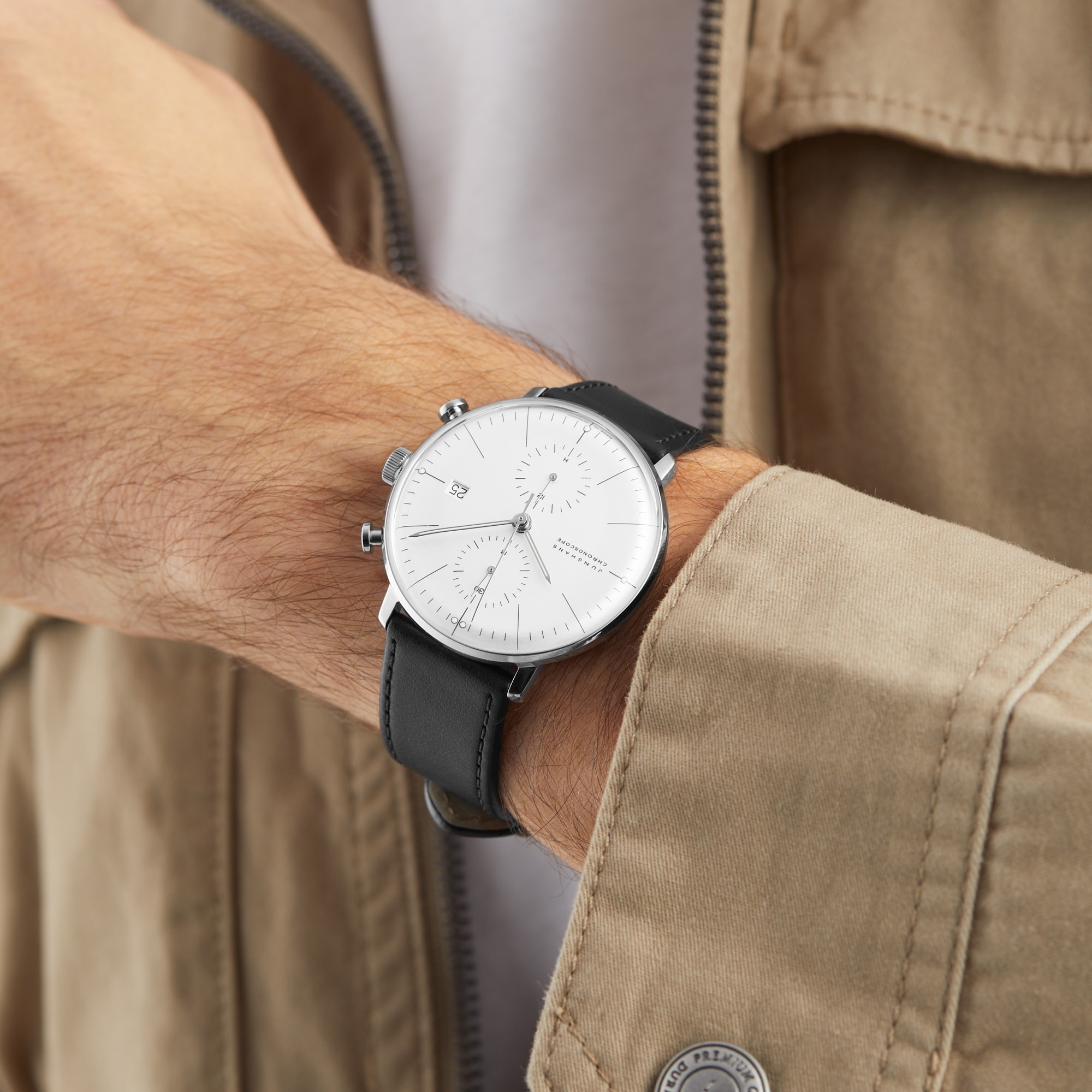 Max bill by junghans clearance chronoscope