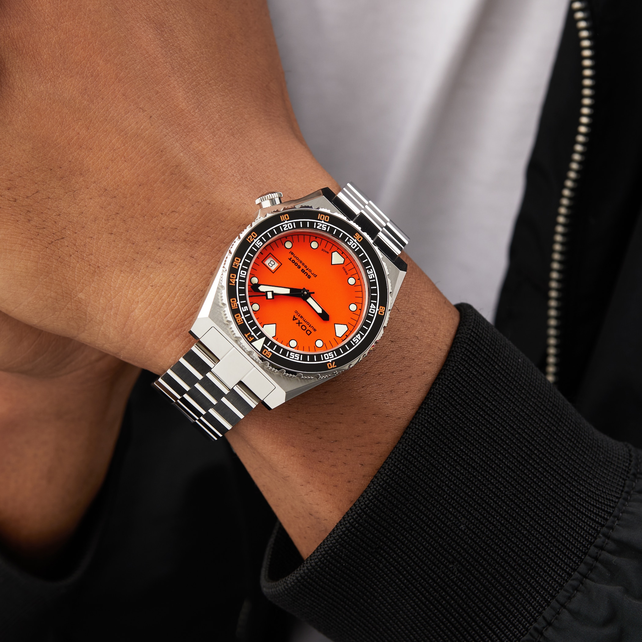 DOXA Sub 600T 40mm Mens Watch DOXA Sub 600T 40mm Mens Watch