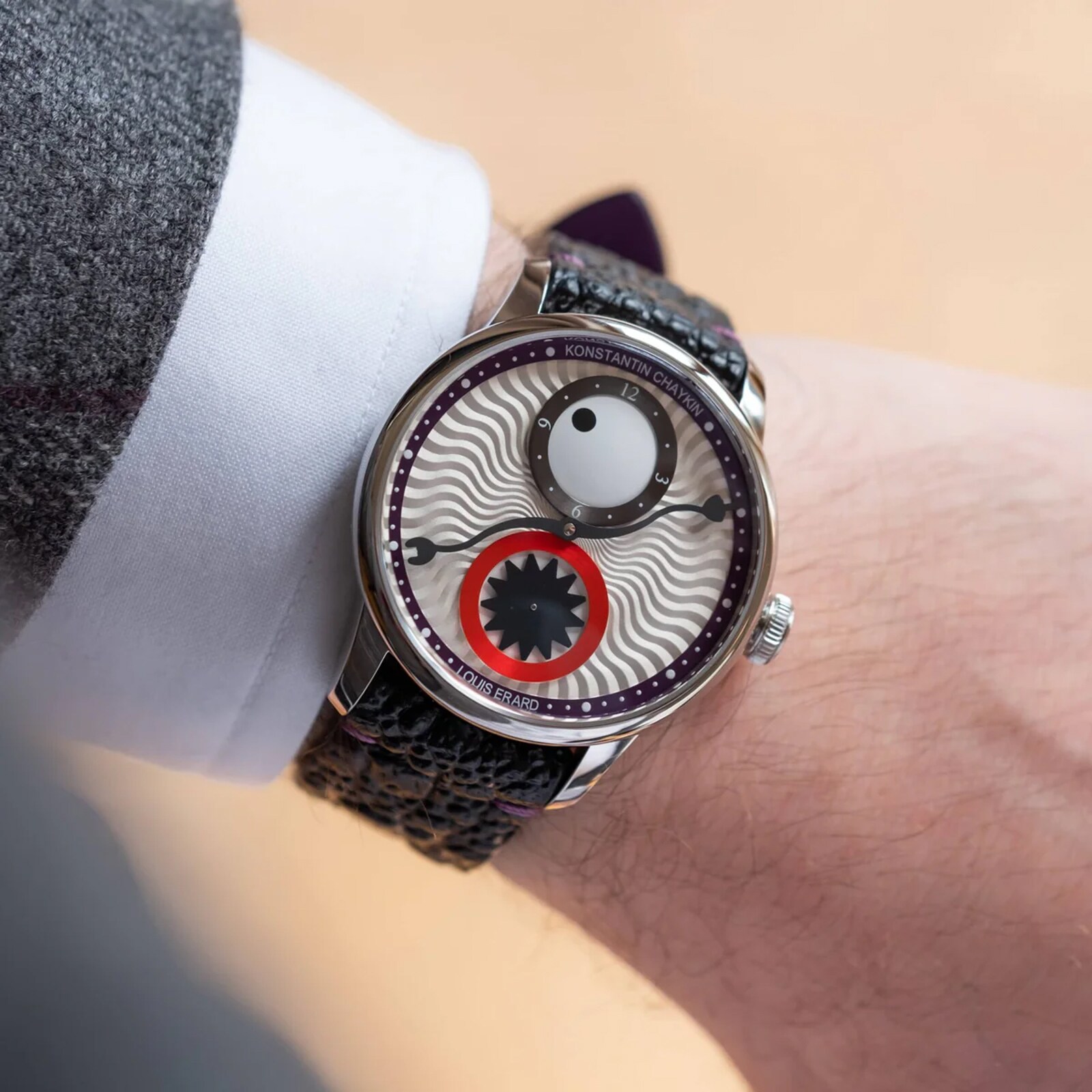 Louis Erard Konstantin Chaykin Le Regulateur III Red 39mm