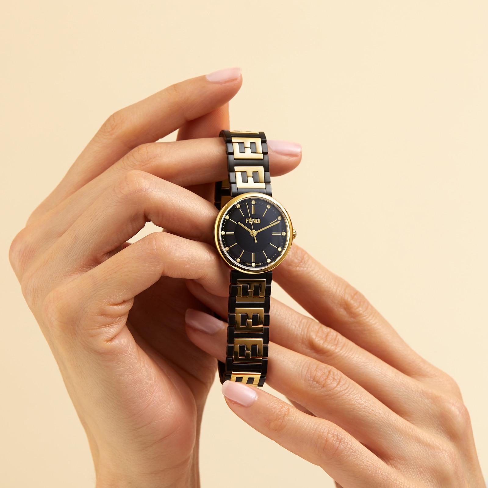 FENDI Forever Fendi 29mm Black Dial Diamond Hour Markers Stainless Steel Gold Plated