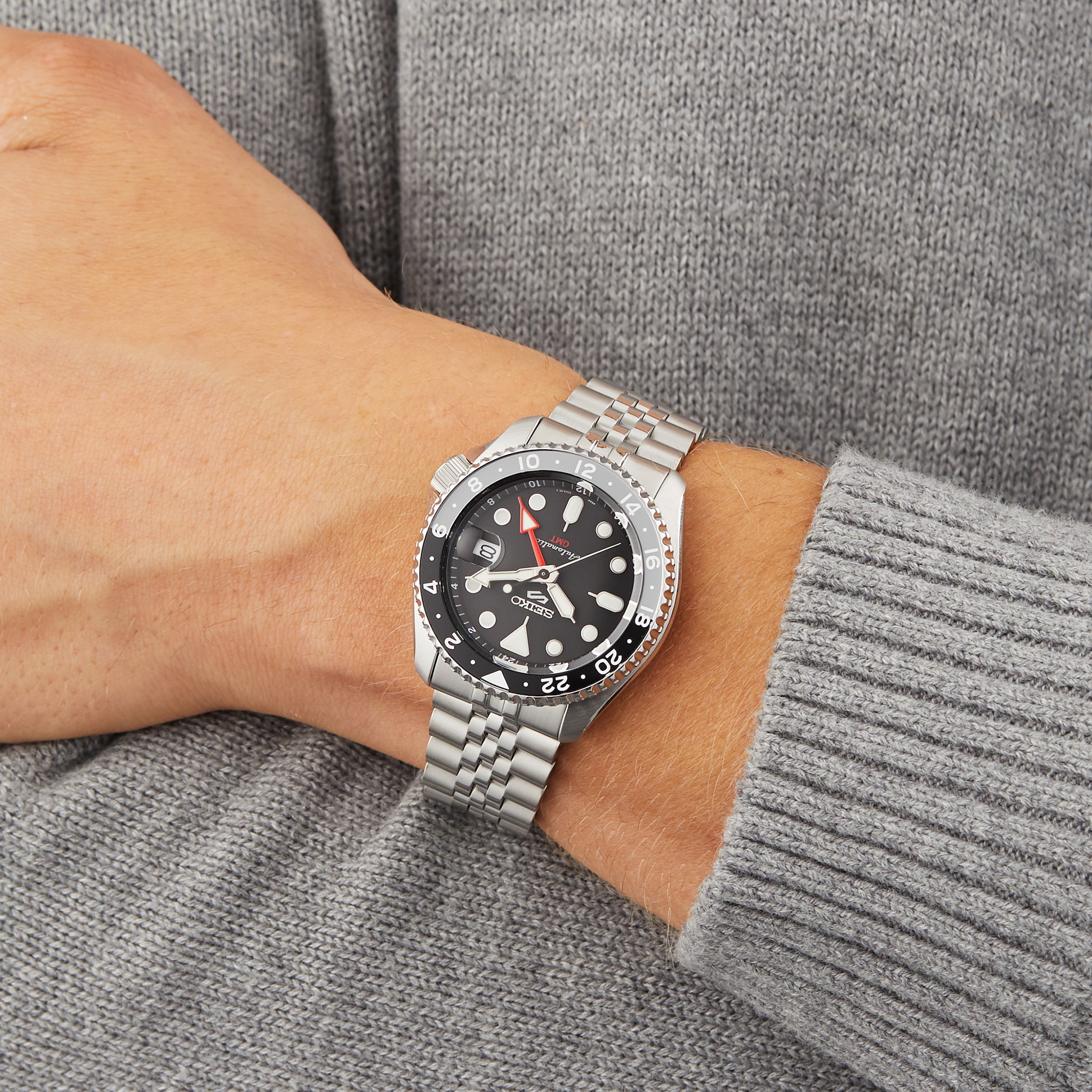 Seiko 5 Sports Black Grape' GMT 42.5mm Mens Watch