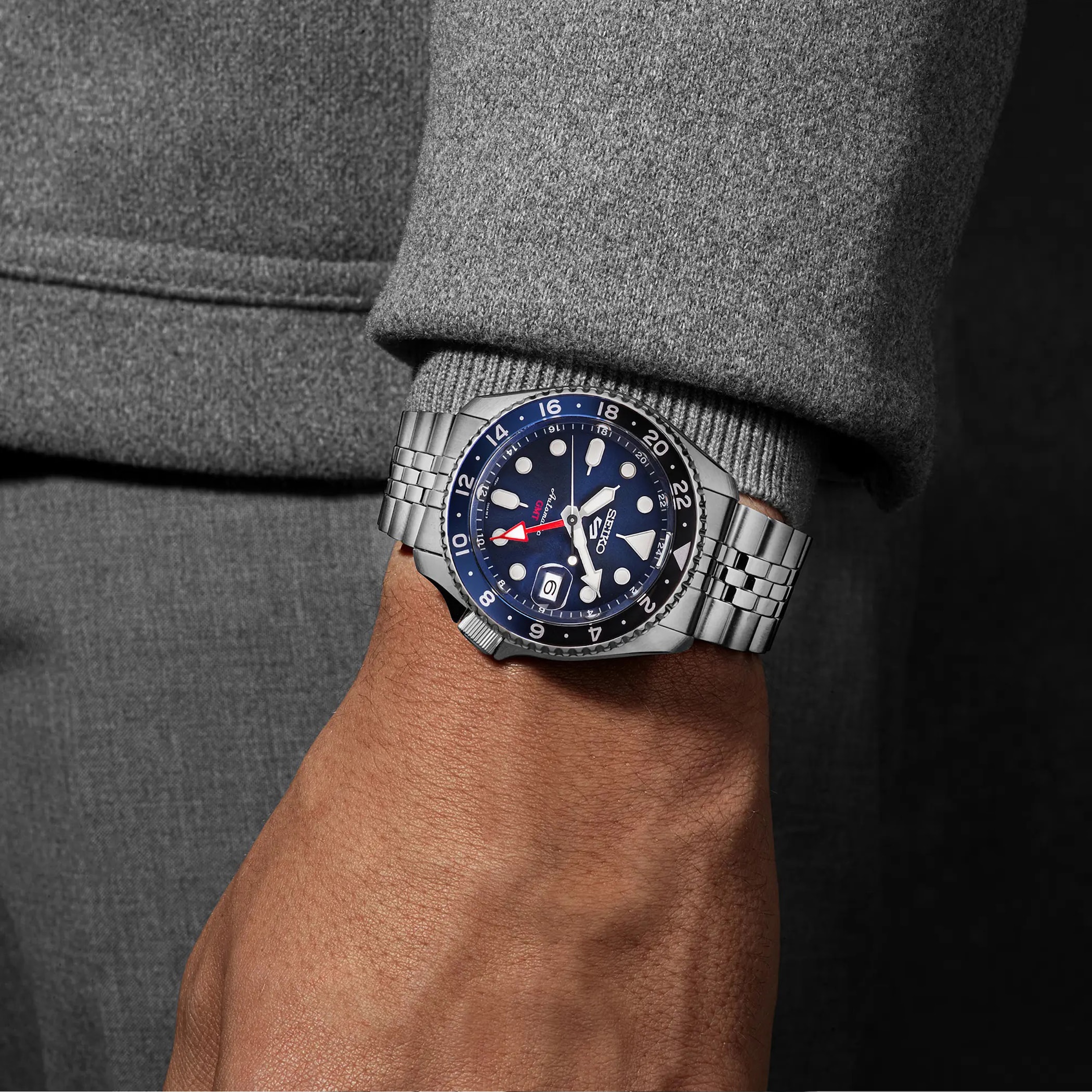 Seiko 5 Sports 'Blueberry' GMT SKX Re-Interpretation 42.5mm Mens Watch Seiko 5 Sports 'Blueberry' GMT SKX Re-Interpretation 42.5mm Mens Watch