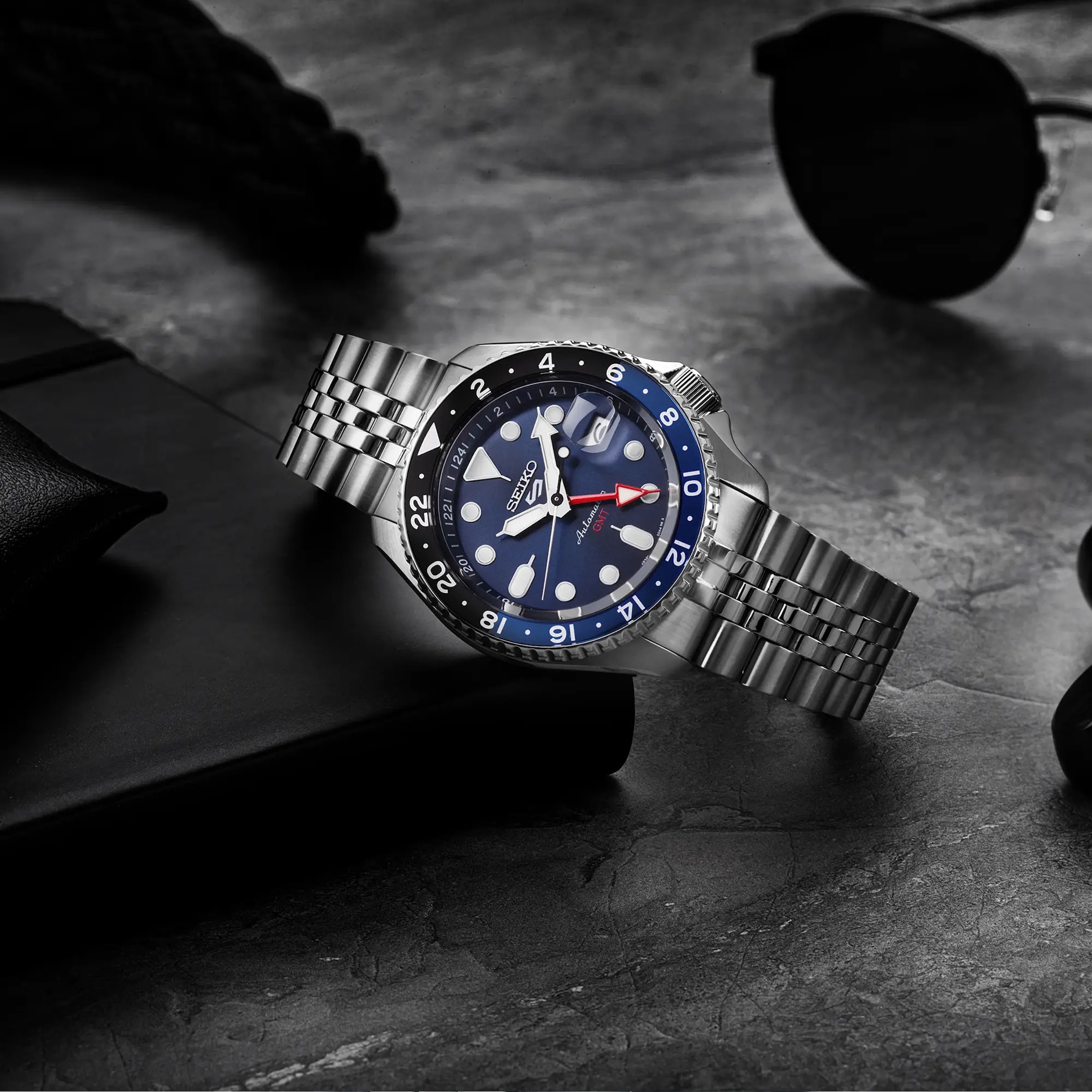 Seiko 5 Sports 'Blueberry' GMT SKX Re-Interpretation 42.5mm Mens Watch Seiko 5 Sports 'Blueberry' GMT SKX Re-Interpretation 42.5mm Mens Watch