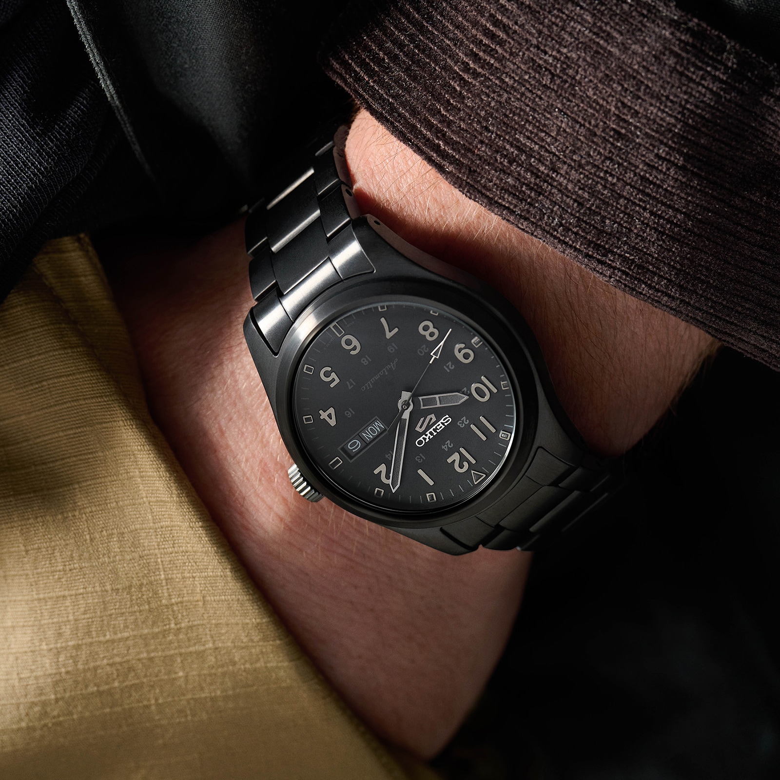 Seiko 5 Sports Stealth' 39mm Mens Watch