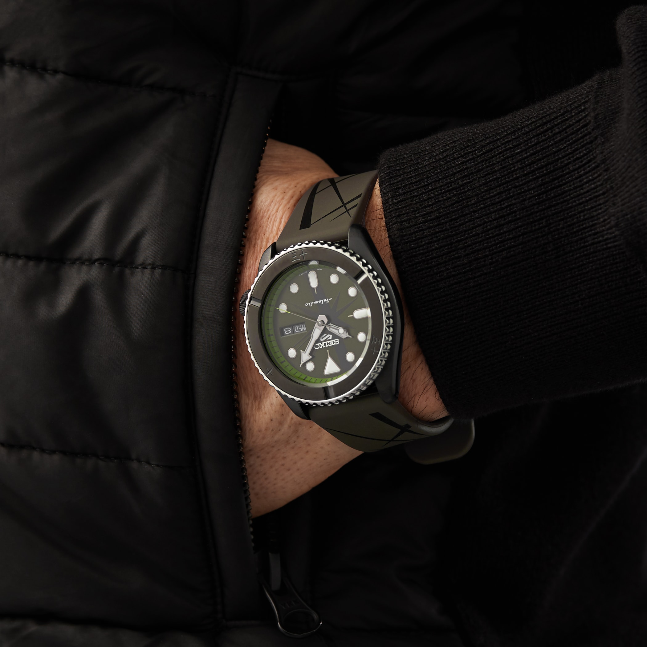 Seiko One Piece' Zoro 42mm Mens Watch Seiko One Piece' Zoro 42mm Mens Watch