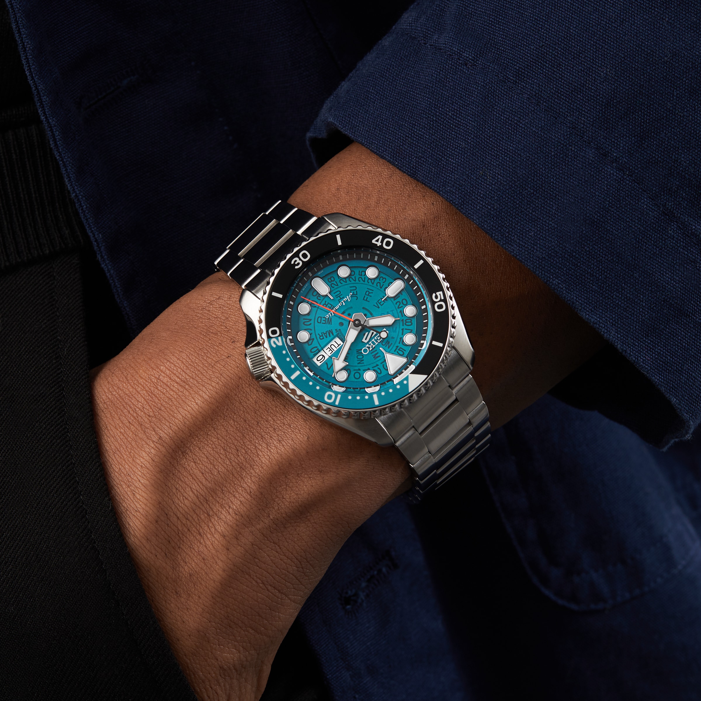 Seiko sports 5 discount blue