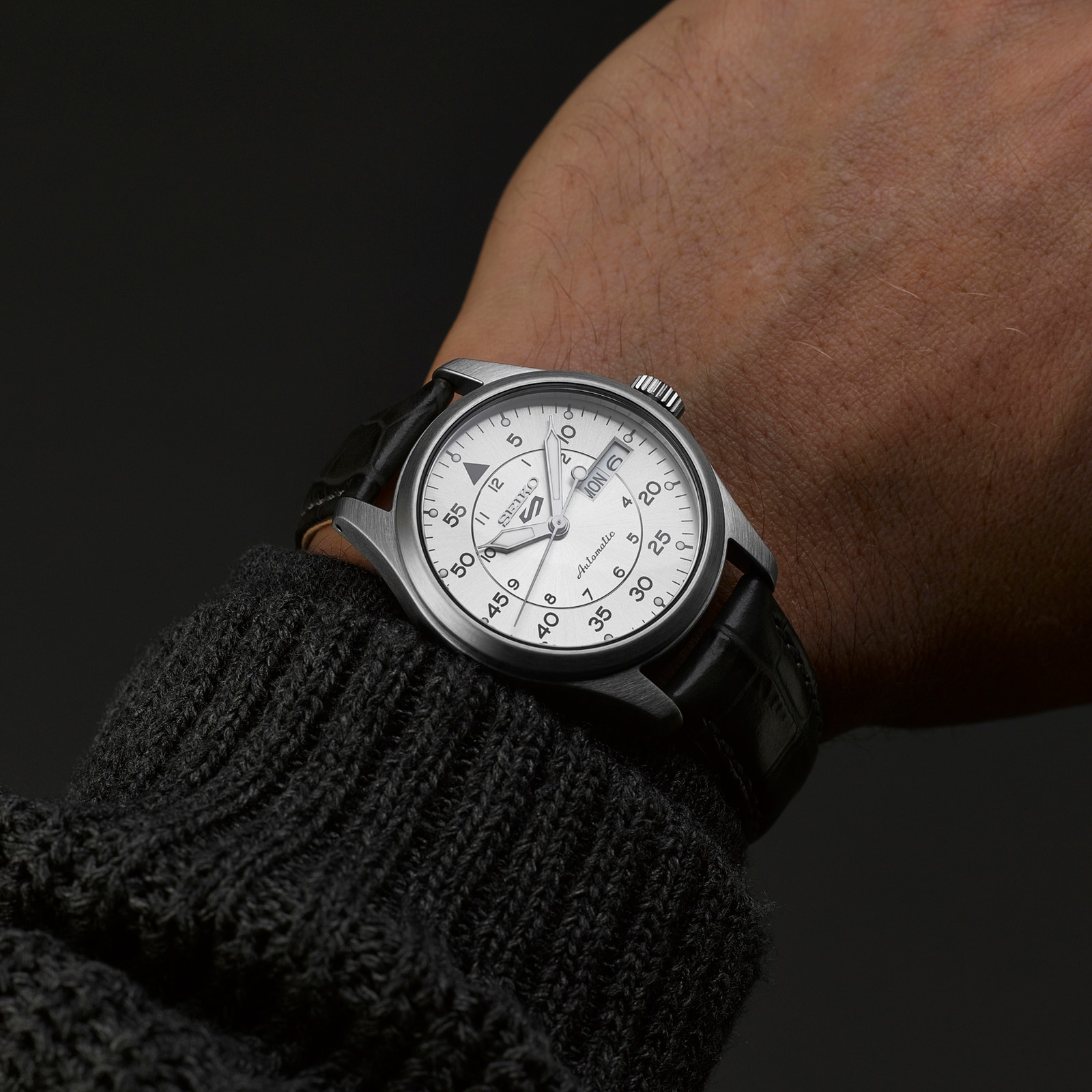 Seiko 5 Sports 'Champagne Flieger' Suit Style