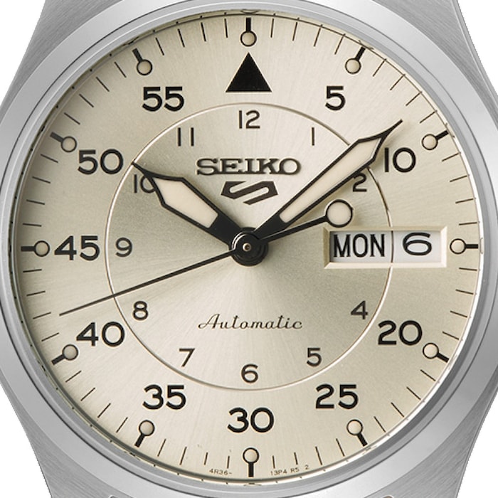 Seiko 5 Sports 5 Sports 'Champagne Flieger' Suit Style