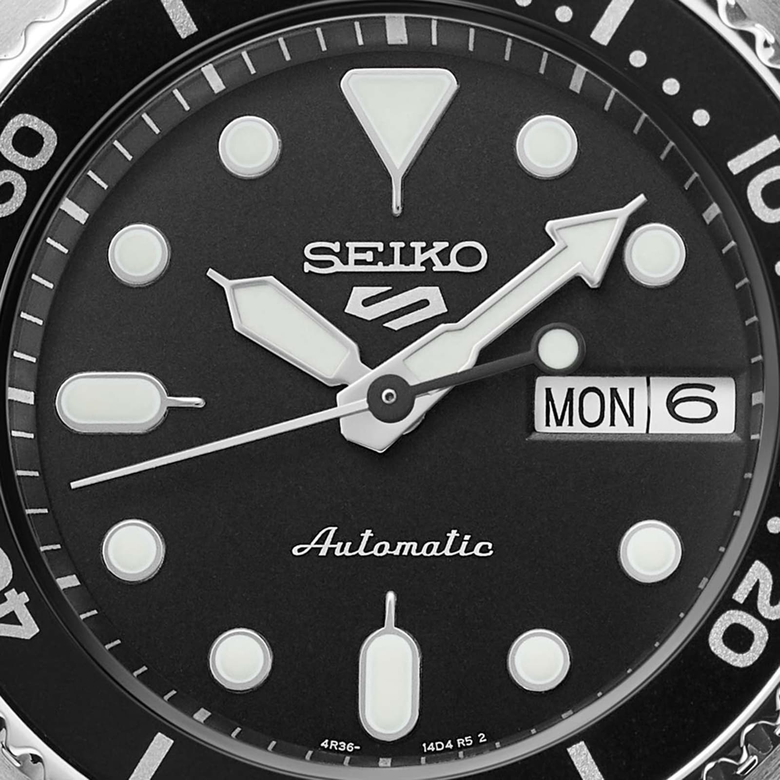 Seiko 5 Sports SKX Midi Black 38mm Mens Watch Black