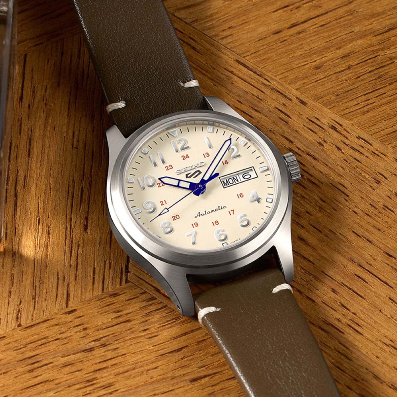 Seiko 5 Sports 5 Sports Laurel Limited Edition 39.5mm Mens Watch Cream Seiko 5 Sports 5 Sports Laurel Limited Edition 39.5mm Mens Watch Cream