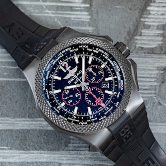 Pre-Owned Breitling For Bentley Motors GMT Chronograph Light Body B04 Midnight Carbon Special Edition
