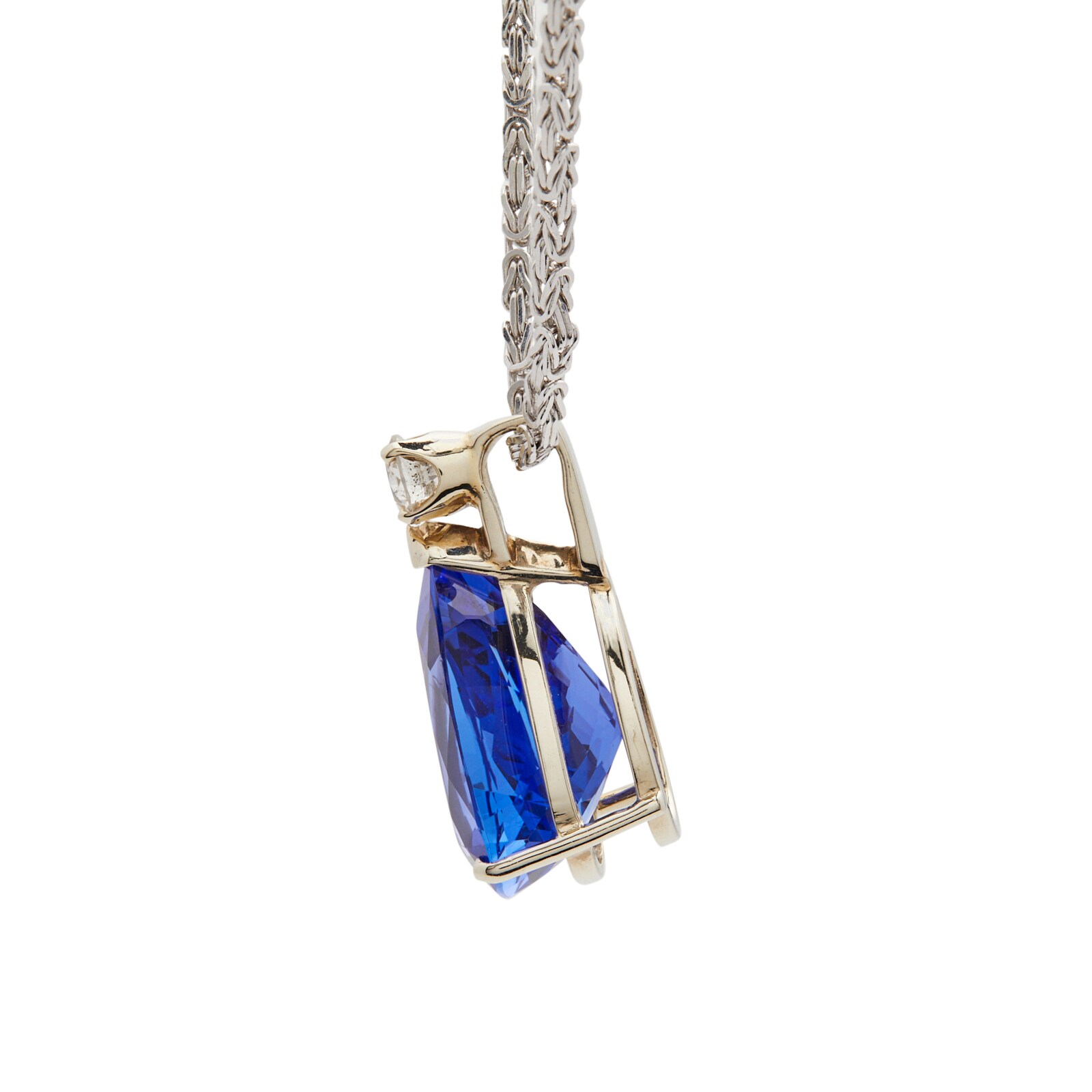 Vintage And Estate Jewelry 18k White Gold 18.53cttw Tanzanite and Diamond Pendant 18"
