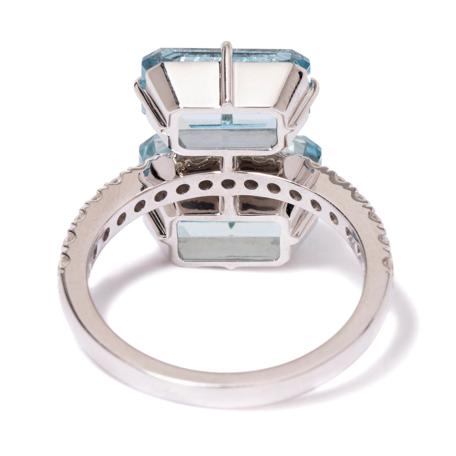 Vintage And Estate Jewelry Contemporary 18K White Gold Salavetti Mare Aquamarine & Diamond Ring - Size 7.25