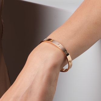 Pre-Owned Cartier Love Bracelet B6035617 - Size 17 Pre-Owned Cartier Love Bracelet B6035617 - Size 17