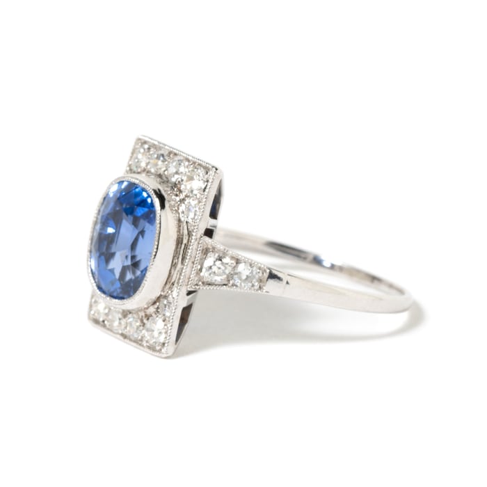 Vintage And Estate Jewelry Elegant Platinum Sapphire & Diamond Vintage Ring - Size 8.5