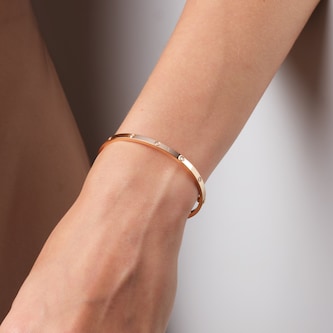 Pre-Owned Cartier Love Bracelet B6047917 - Size 17 Pre-Owned Cartier Love Bracelet B6047917 - Size 17