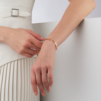 Pre-Owned Cartier Love 6 Diamond Bracelet Small Model B6047617 - Size 17